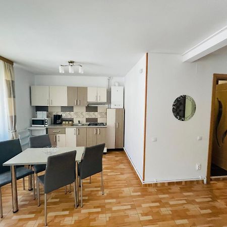 Garsoniera Family Apartment Buşteni Екстериор снимка
