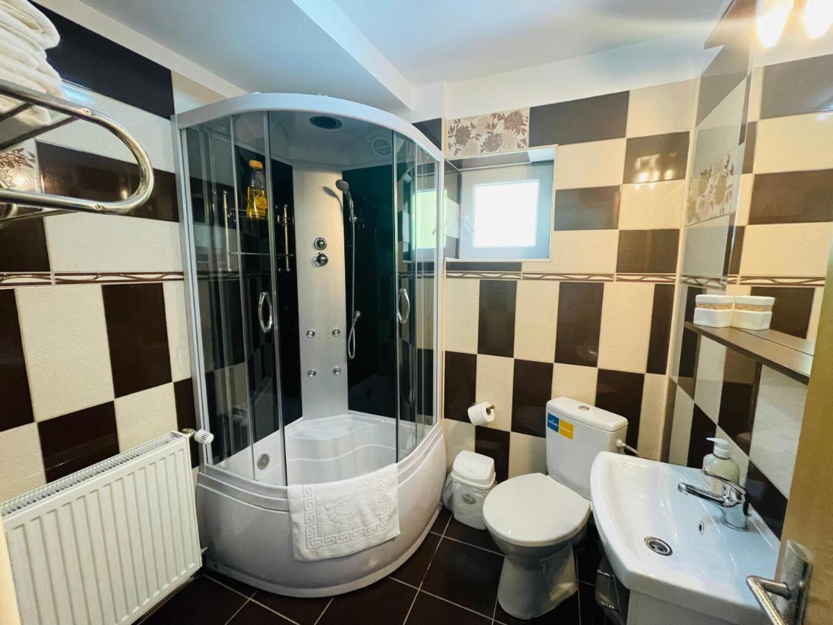 Garsoniera Family Apartment Buşteni Екстериор снимка
